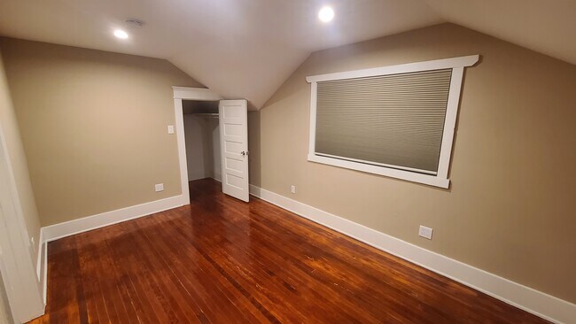 Building Photo - 1742 N Normandie Ave