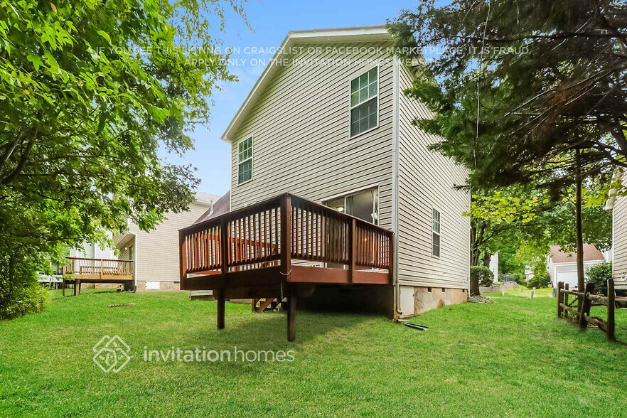 Building Photo - 11120 Northwoods Forest Dr