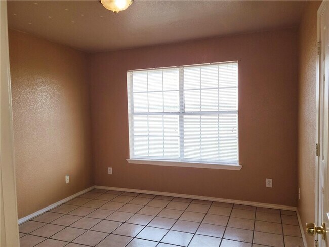Building Photo - 2782 Batey Rd