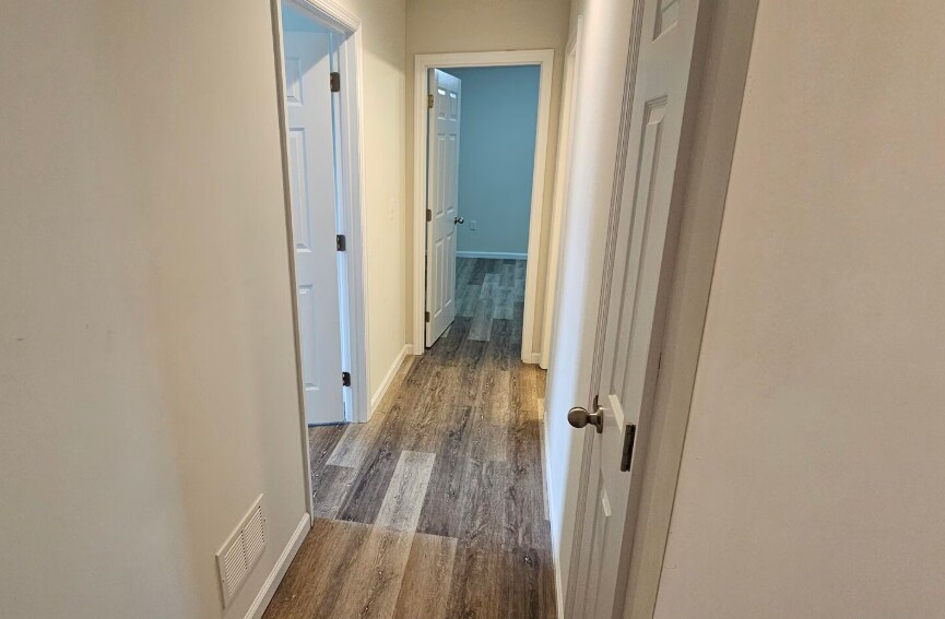 Hallway - 9029 Landon Ln