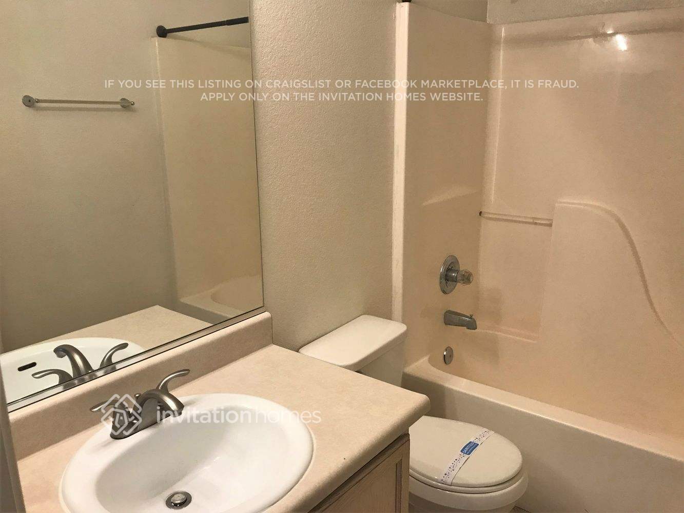 Building Photo - 4125 E Hide Trail