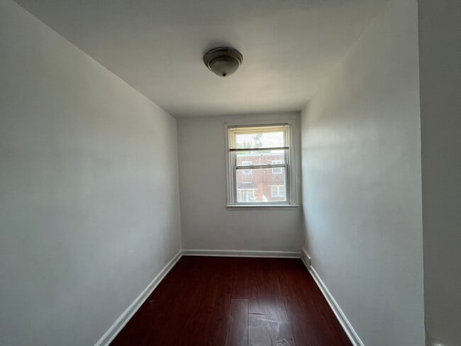 Building Photo - 2248 Disston St