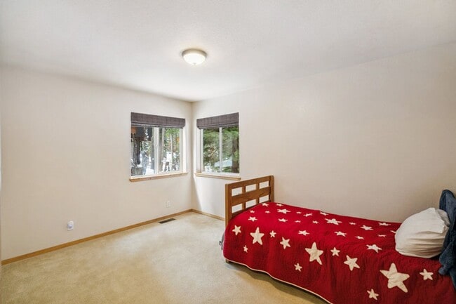 Building Photo - Spacious Prosser Lakeview Estates Rental