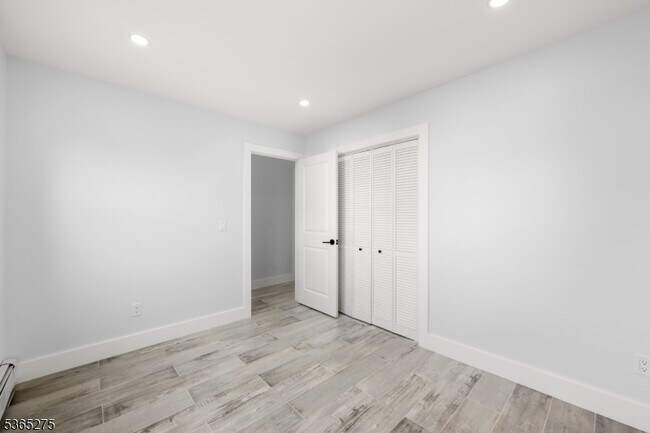 Building Photo - 20 Geyer St
