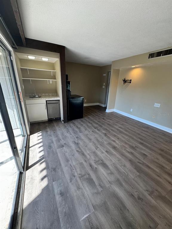 Building Photo - 2241 Burnway Rd