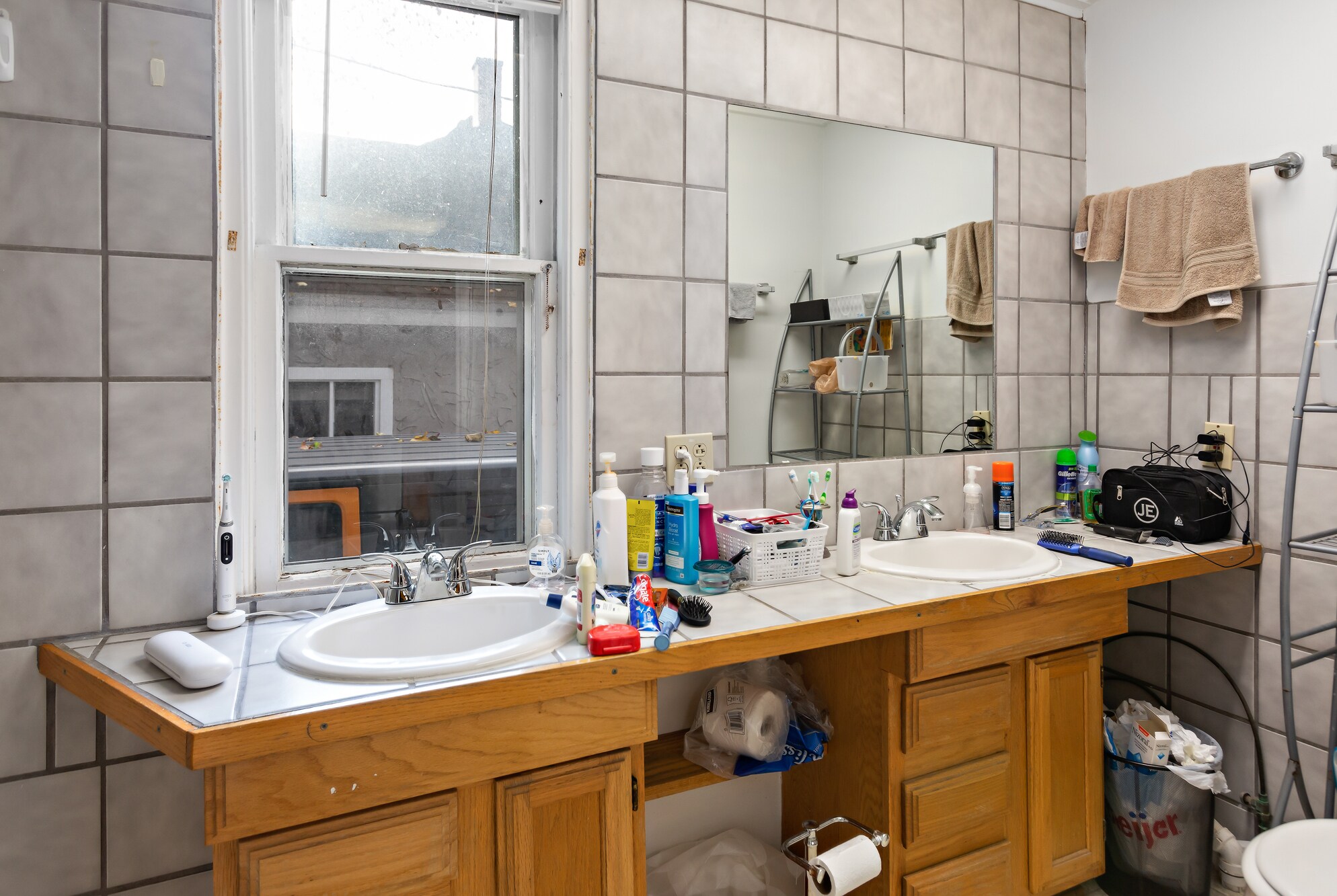 1st floor bath - 1209 E University Ave