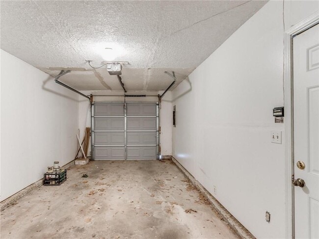 Building Photo - 1220 Sequoyah St