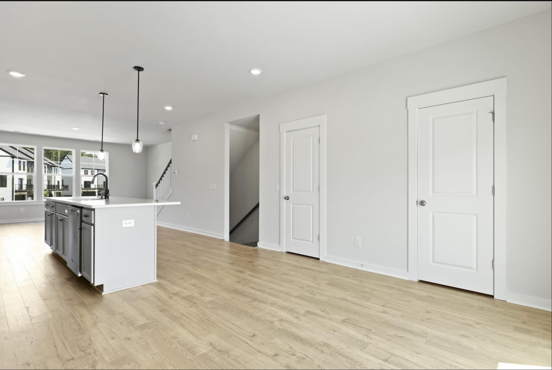 Building Photo - 421 Talbot Dr