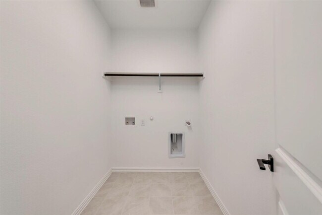 Building Photo - 2512 Lemon Mint Ln