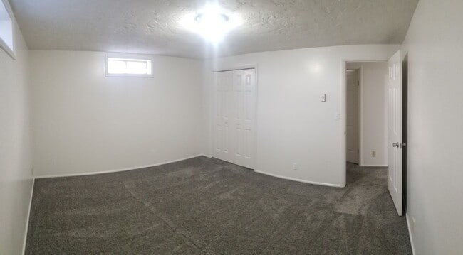 Building Photo - 4 Bed, 3 Bath HOME in Rexburg