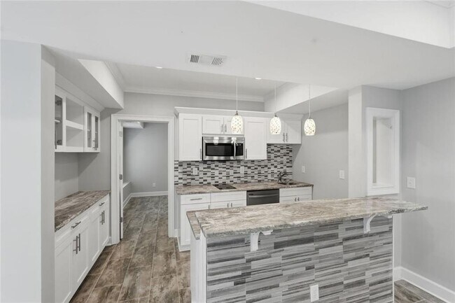 Building Photo - 770 Glastonbury Ct