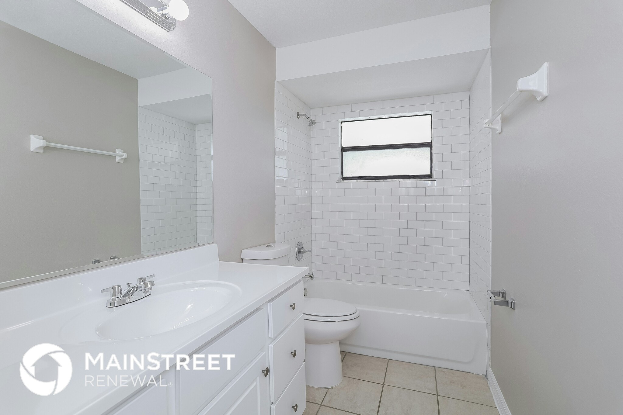 Building Photo - 3020 Pineridge Cir