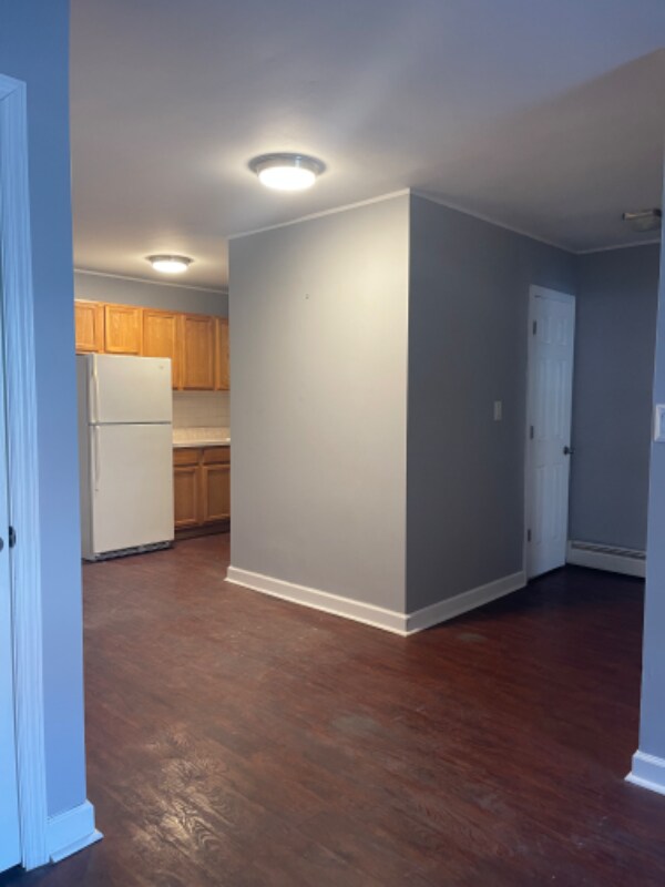 Building Photo - 726 Soundview Ave