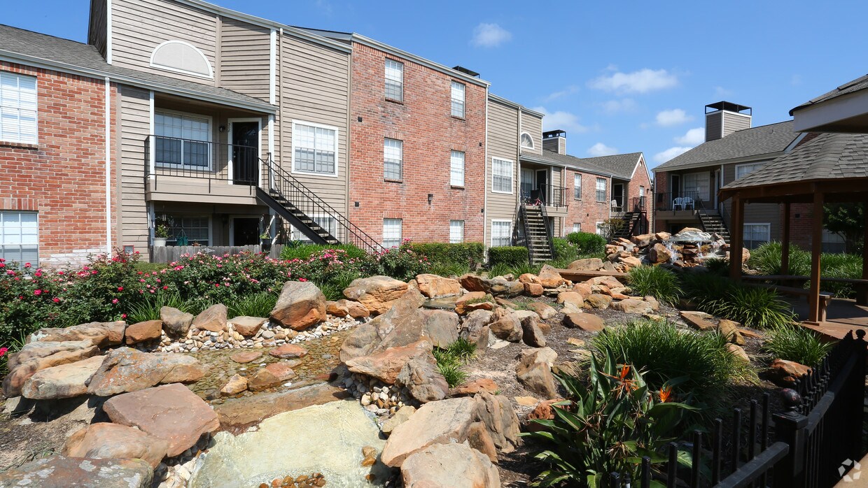 Cobble Creek Tomball