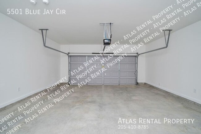 Building Photo - 5501 Blue Jay Cir
