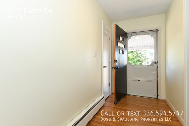 Building Photo - 2715 Kivett Dr