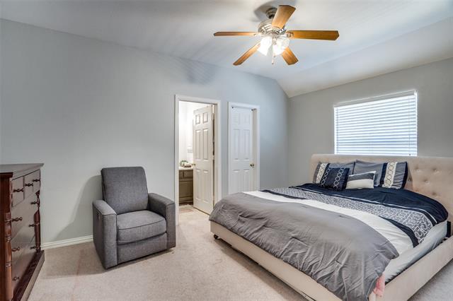 Building Photo - 1403 Greenbriar Dr