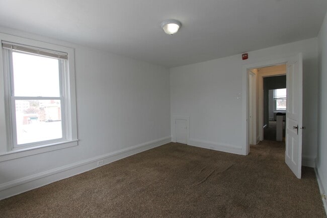 Building Photo - 7118 Germantown Ave