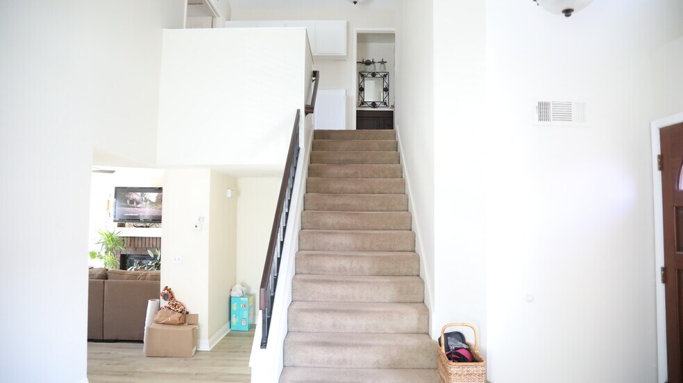 Building Photo - 5585 Camino Poniente