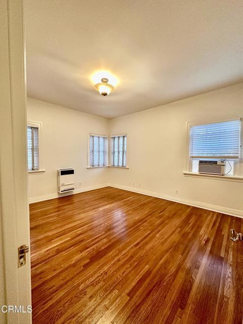 Building Photo - 588 S Mentor Ave