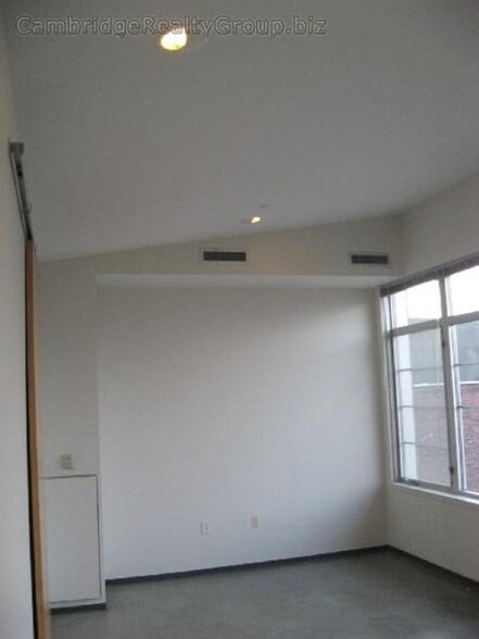 Building Photo - 107 E Berkeley St