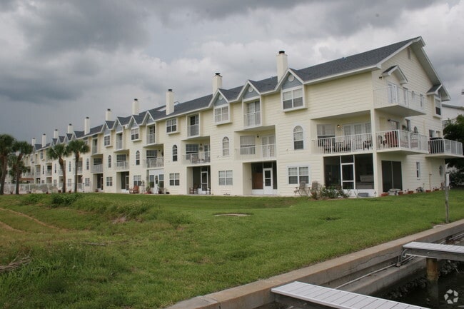Building Photo - Quiet Cove at Sunset Harbour