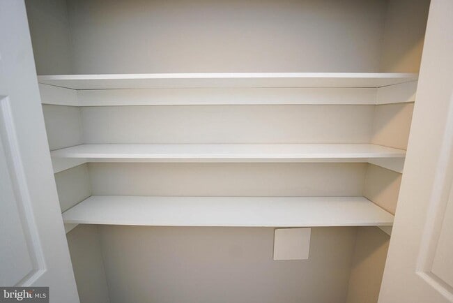 Building Photo - 2007 S Old Mill Dr