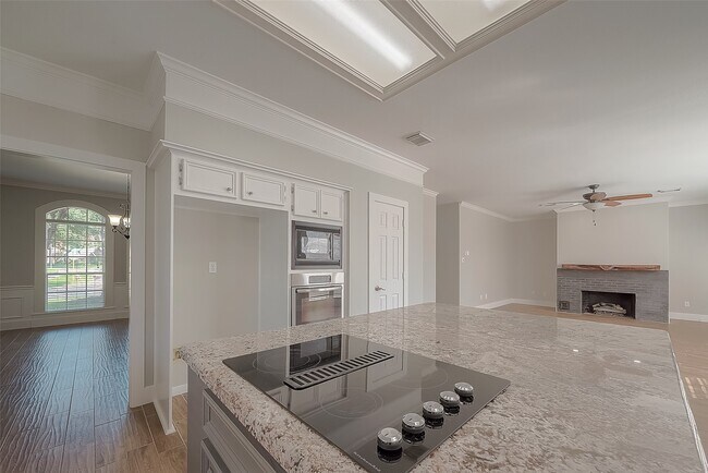 Building Photo - 8910 Bonnyview Dr