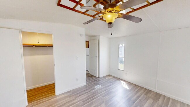 Building Photo - "Charming 3-Bed, 2-Bath Mobile Home Retrea...