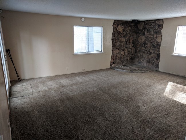 Building Photo - 2518 Knox Ave