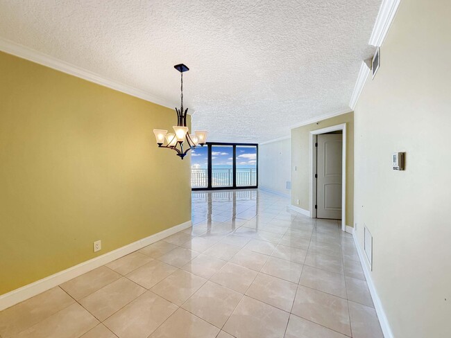 Building Photo - 3000 N Ocean Dr