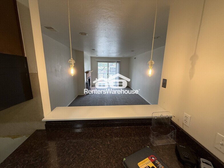 Building Photo - 5660 S Meadow Ln