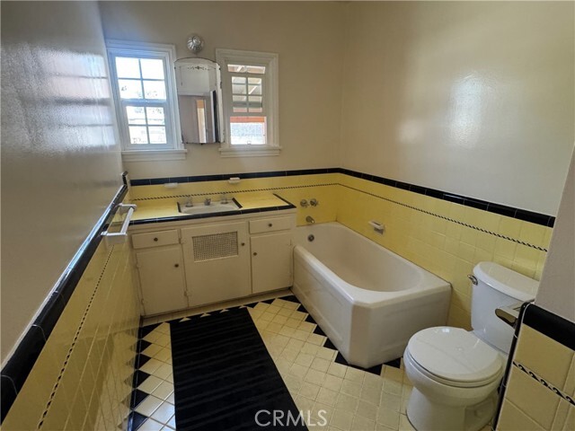 Building Photo - 1012 S 2nd St