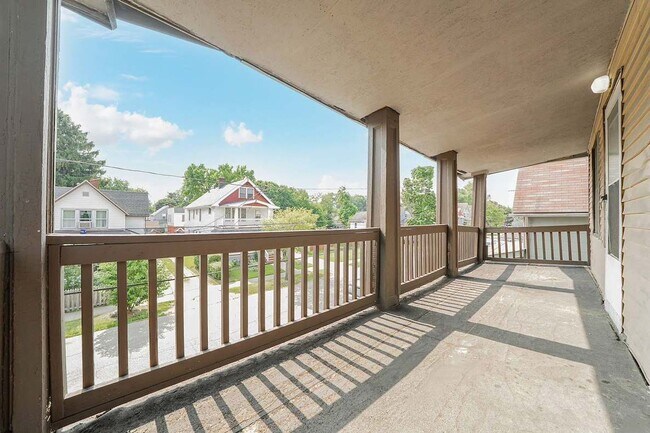 Building Photo - 3484 W 58th St