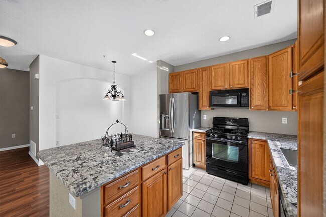 Building Photo - 9441 Ashbury Cir