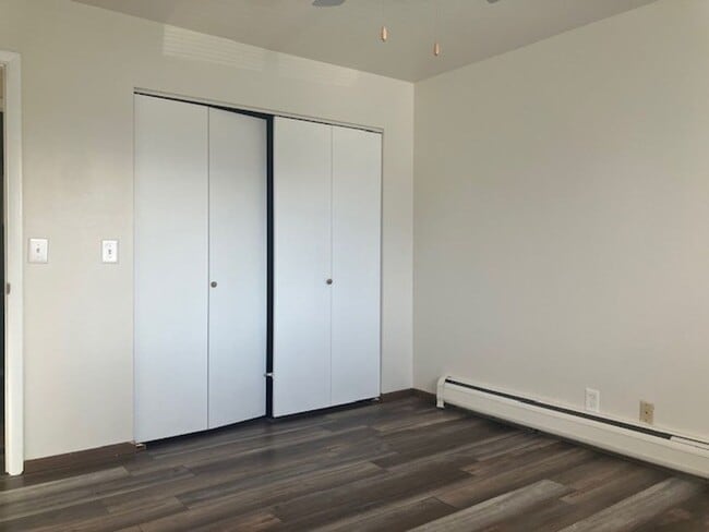 Building Photo - 112 S Wisconsin St