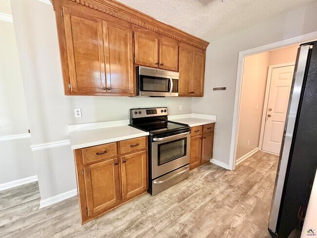 Building Photo - 103 Westoak Ct