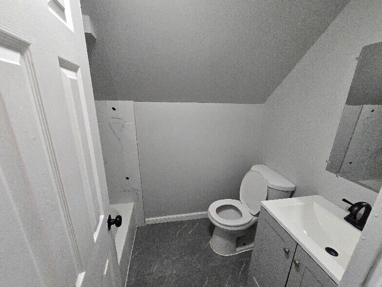 Building Photo - 6 Spindletop Ln