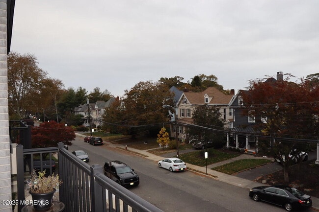 Building Photo - 21 Leroy Pl