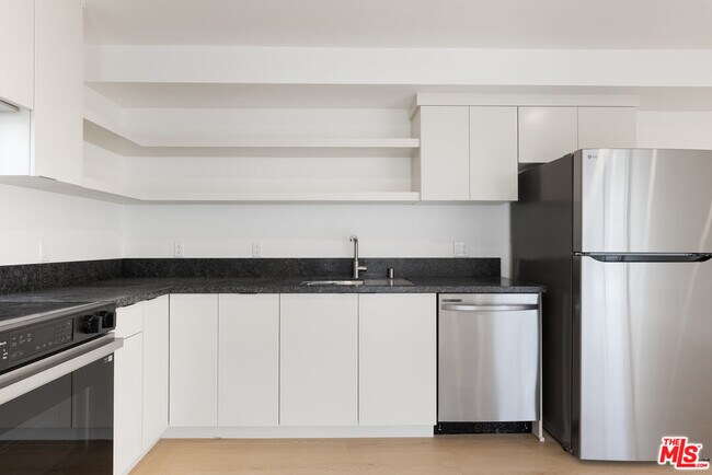 Building Photo - 8561 Belmont St