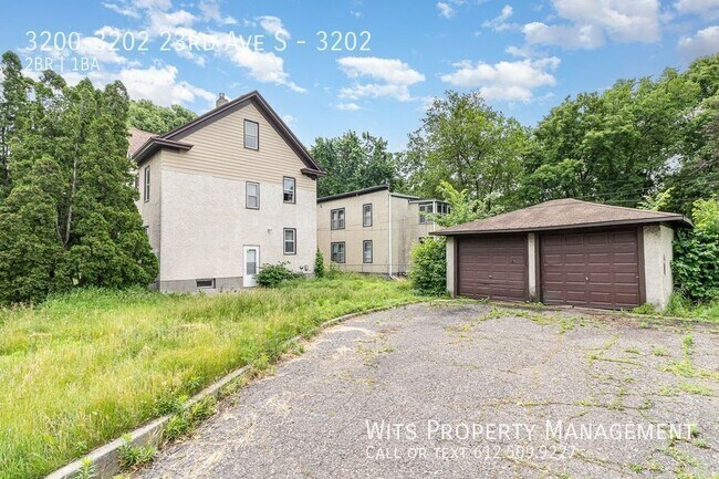 Building Photo - 3200-3202 23rd Ave S-3202