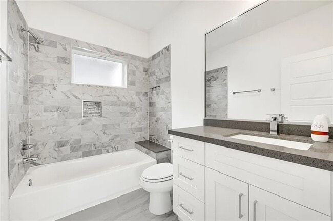 Building Photo - 4623 Cochran St