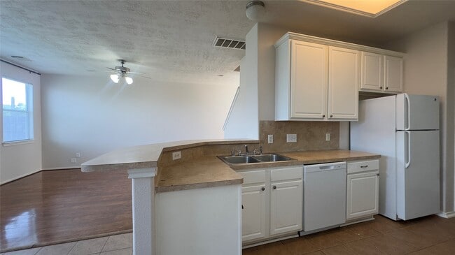 Building Photo - 25235 Boulder Bend Ln