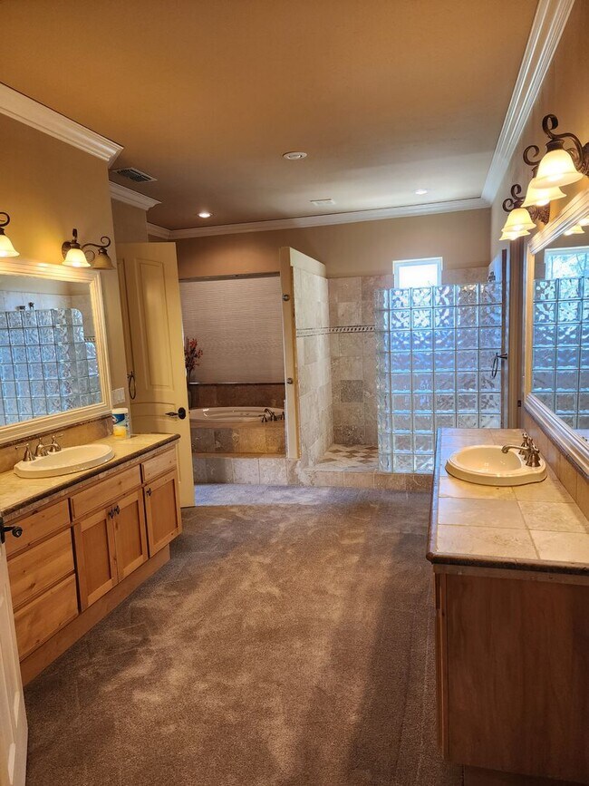 Building Photo - Executive Hilltop Retreat in Cameron Park ...