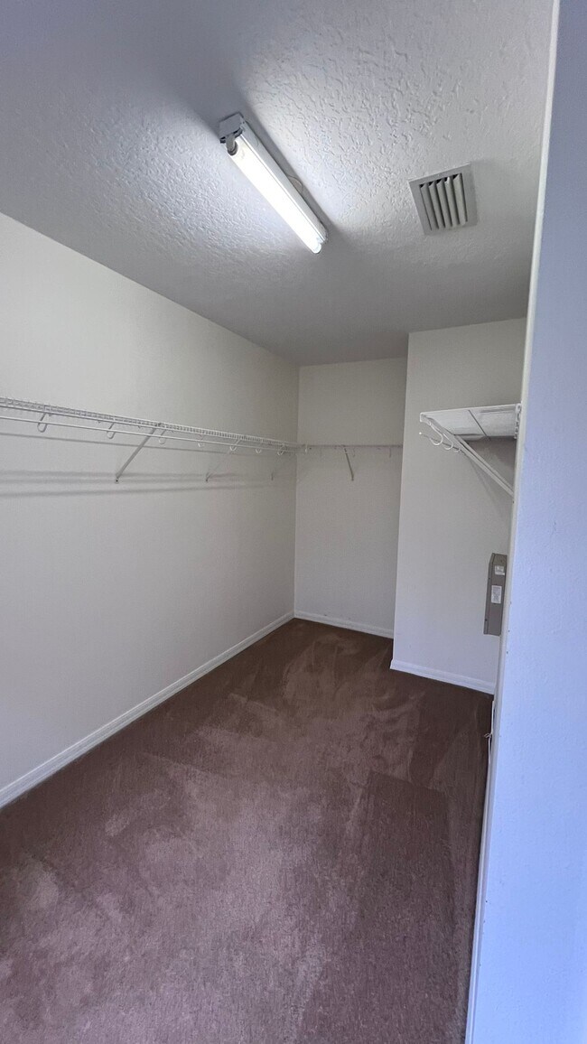 Building Photo - 17458 Stinchar Dr
