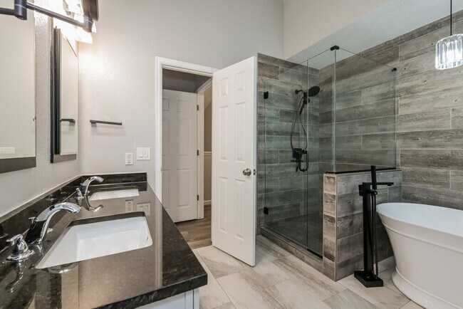 Building Photo - 11224 Jordan Ct