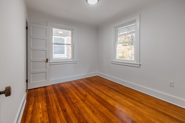 Building Photo - 400 East Ave