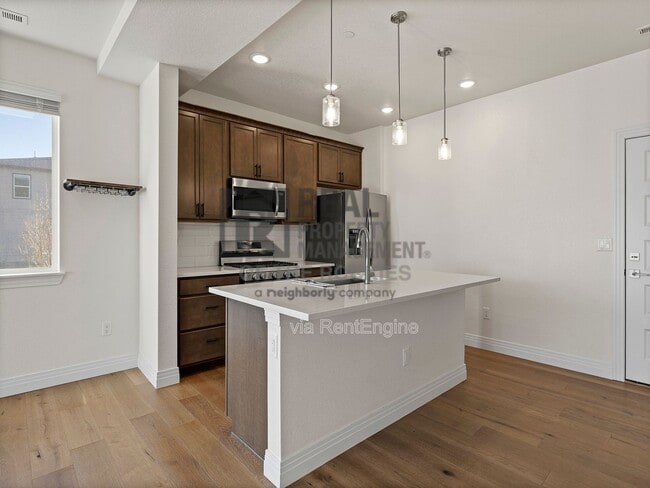 Building Photo - 1203 Bon Homme Richard Dr