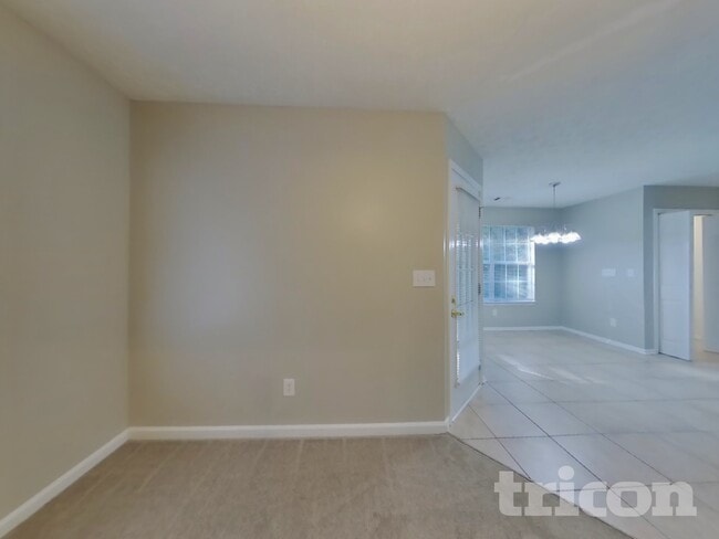 Building Photo - 538 Grove Pointe Ct