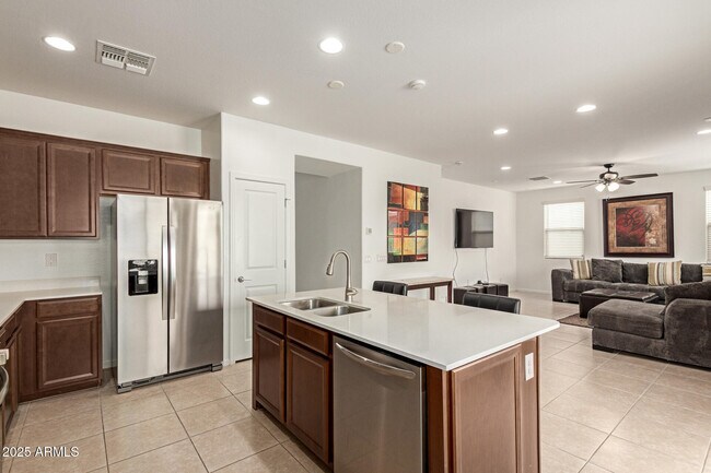 Building Photo - 12354 W Gardenia Ct
